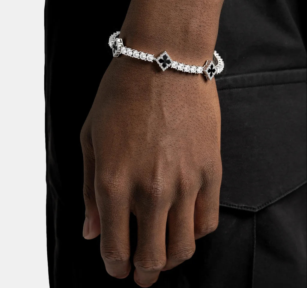 Iced Out Lucky Clover Tennis Armband 4mm – Schwarzes CZ Schmuckarmband für Damen & Herren