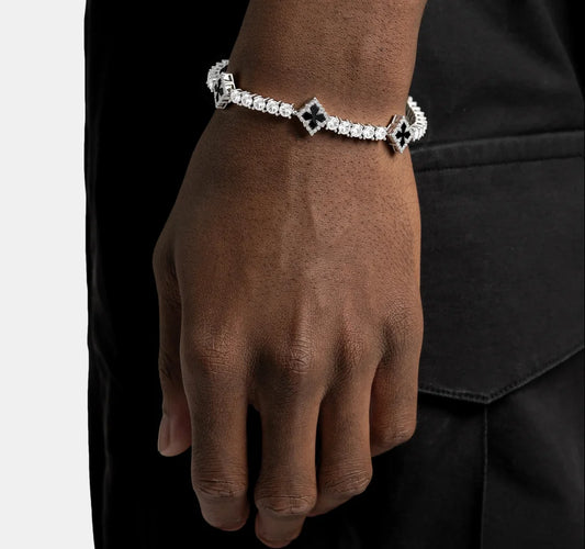 Iced Out Lucky Clover Tennis Armband 4mm – Schwarzes CZ Schmuckarmband für Damen & Herren